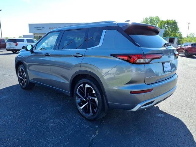 Used 2022  Mitsubishi SEL image 5