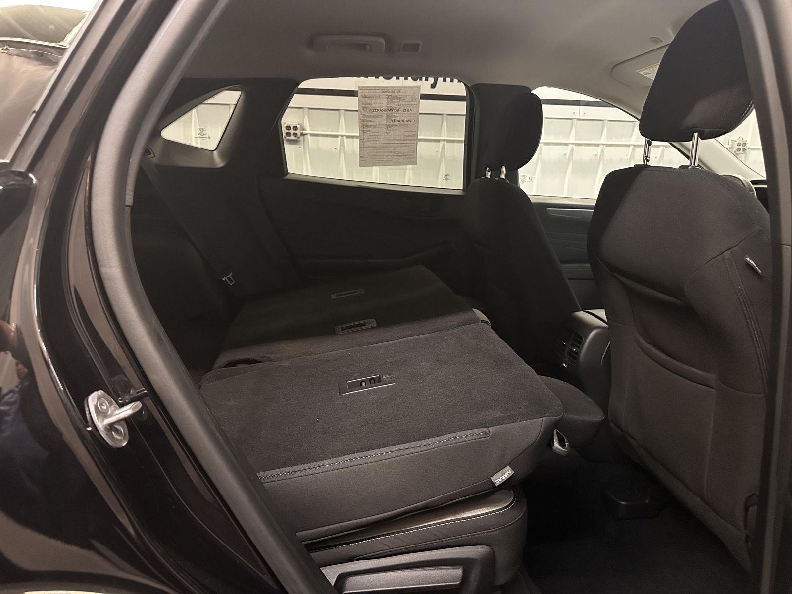 Used 2023 Agate Black Metallic Ford Active image 31