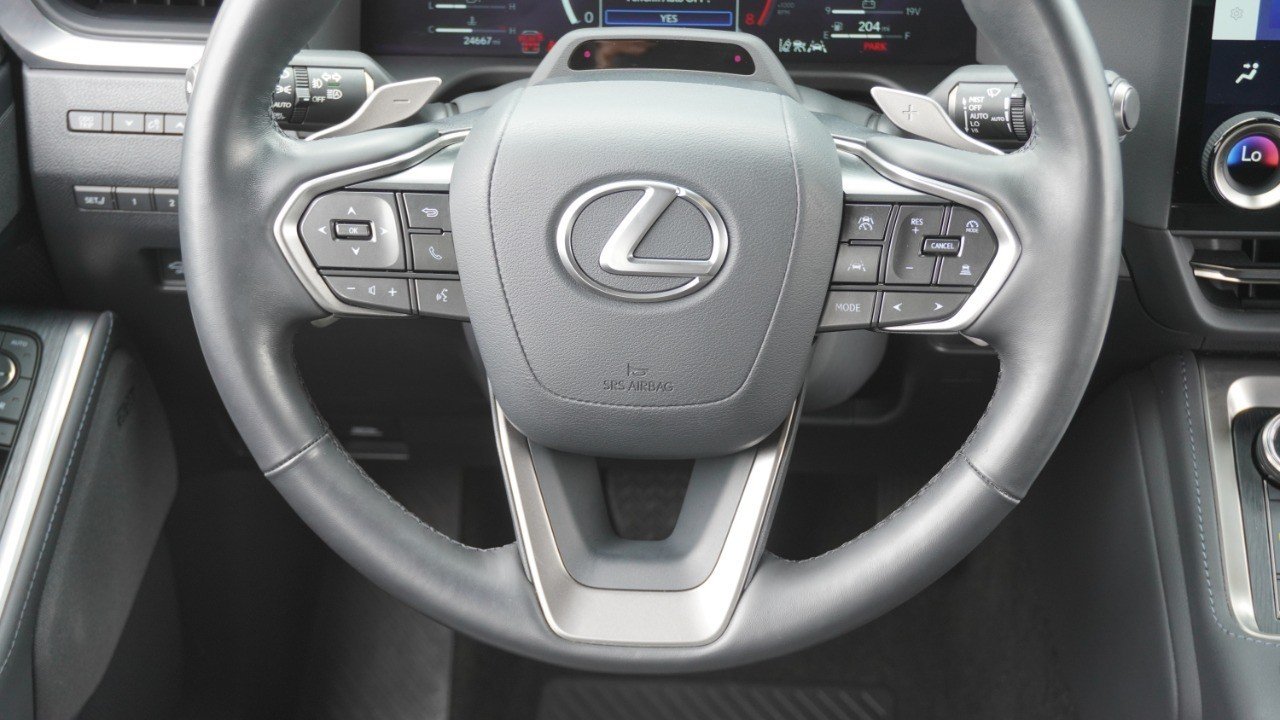 Used 2024 Gray Lexus GX 550 Luxury image 31