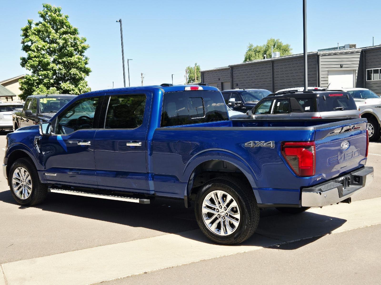 Used 2025 Atlas Blue FORD XLT image 4