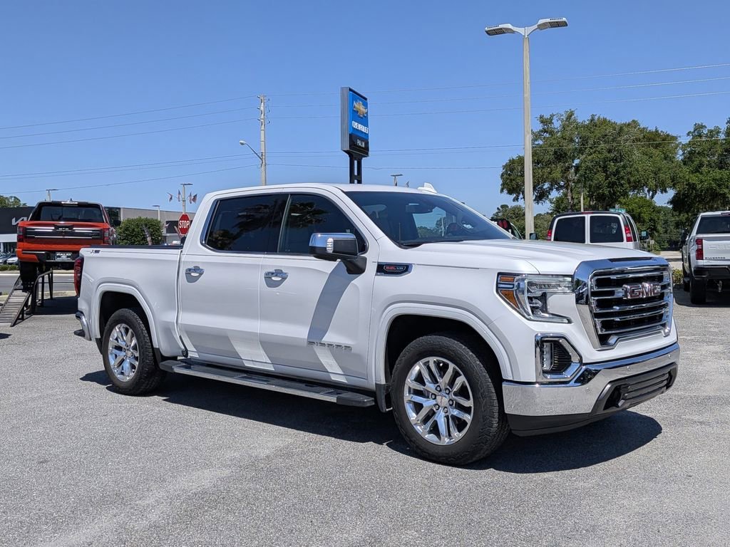 2022 GMC Sierra 4WD Crew Cab Short Box SLT's photo
