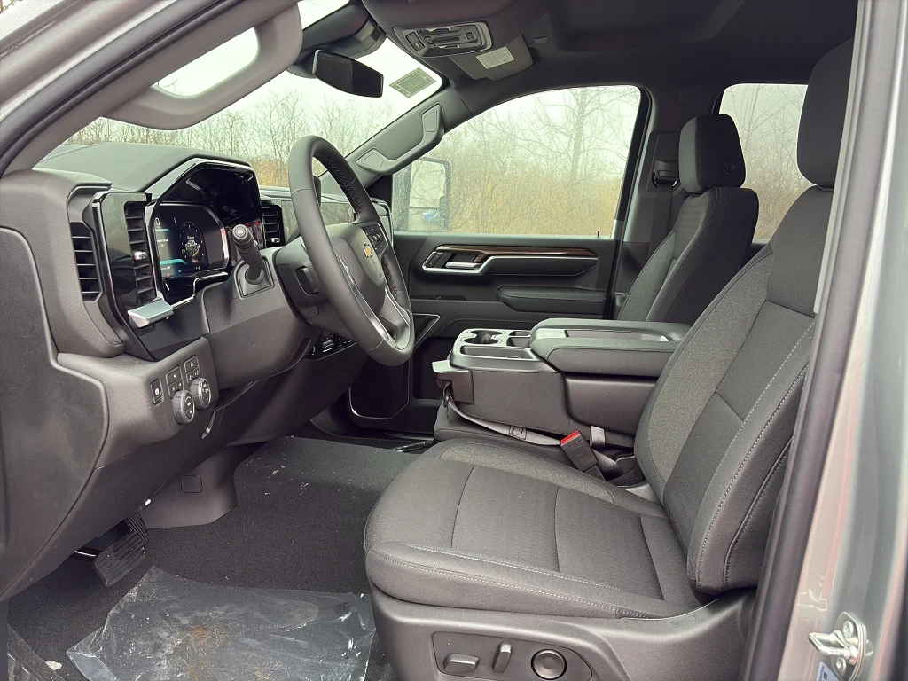 2026 Chevrolet Silverado 3500 HD LT - Photo 7