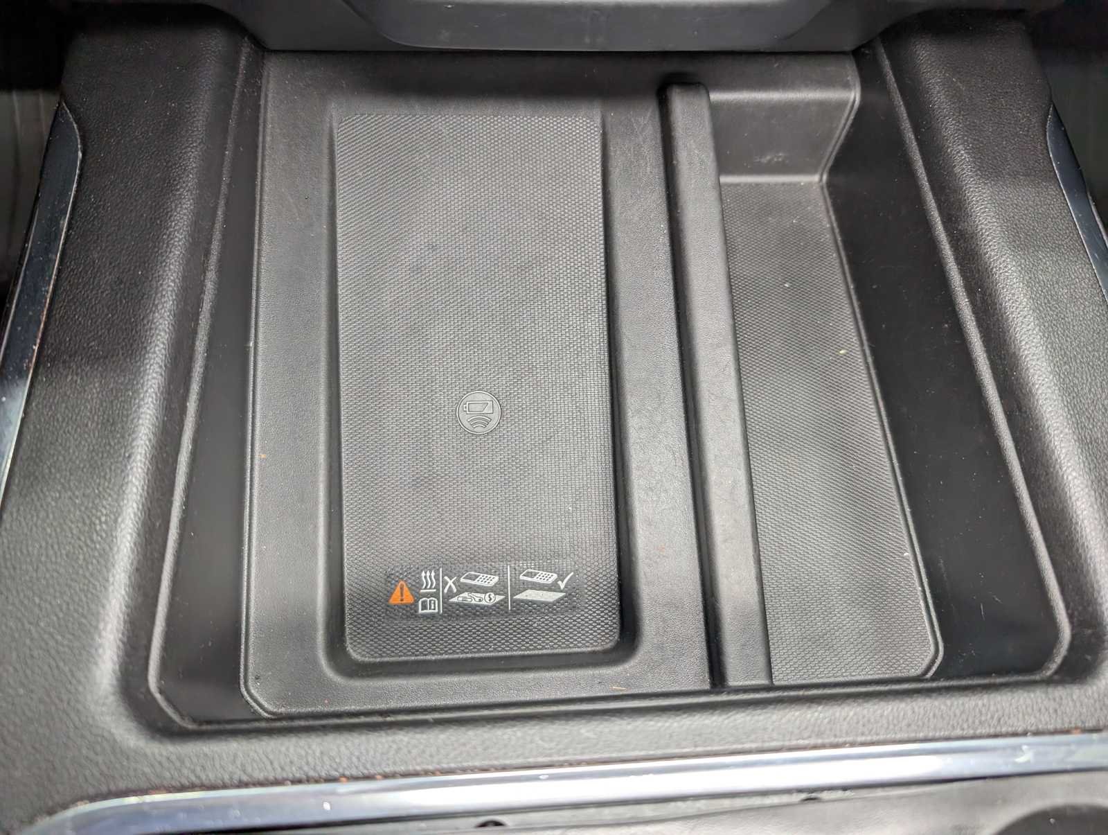 Used 2020 Shadow Gray Metallic Chevrolet LTZ image 28