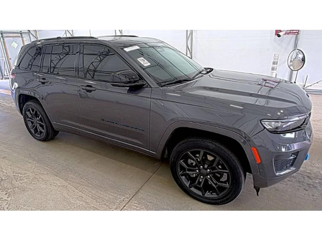 Used 2023 Gray Metallic Jeep 4xe image 3