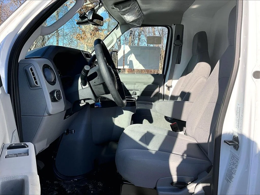 2026 Ford E-Series Cutaway Base - Photo 19