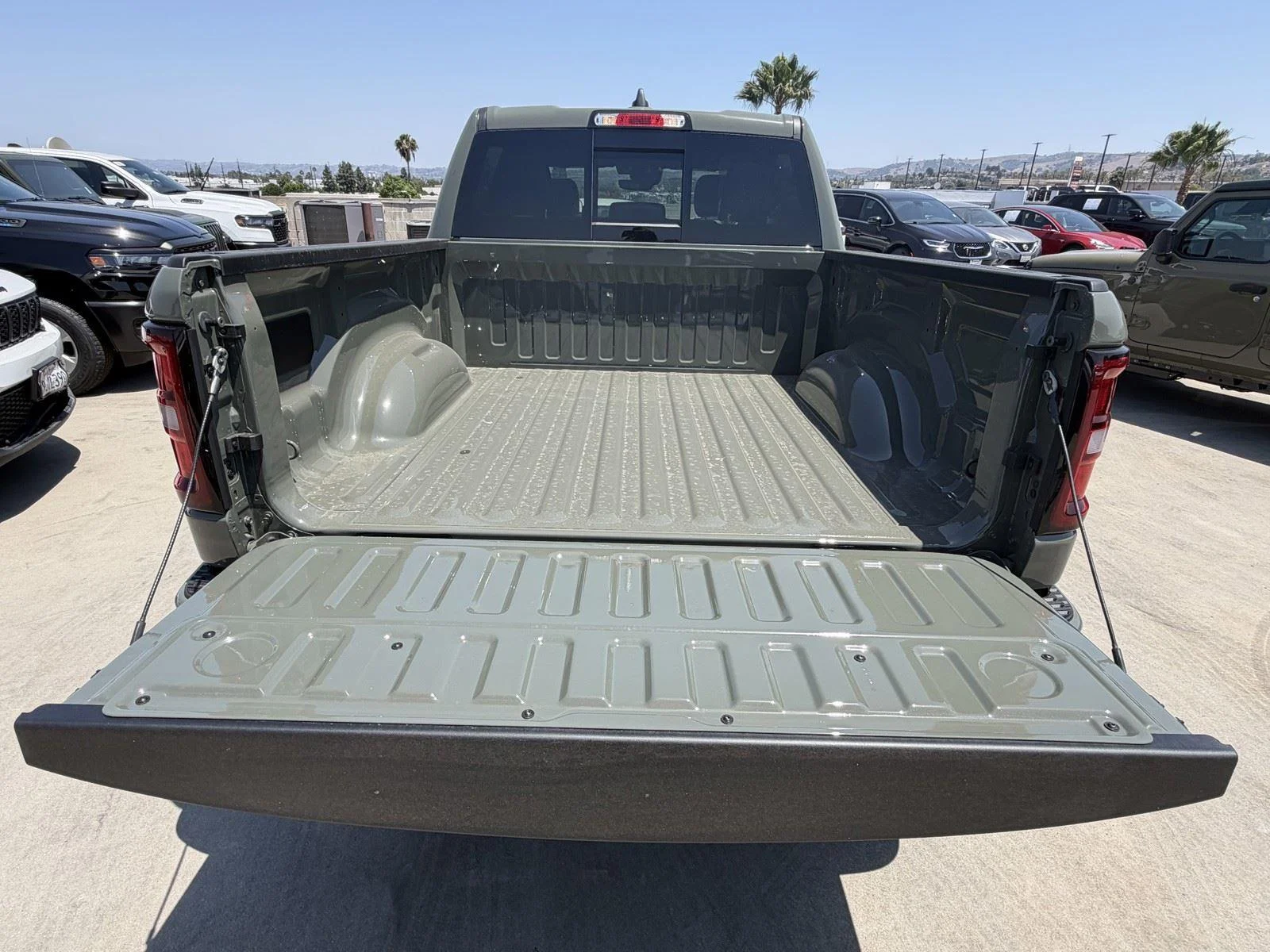New 2026 Canyon Lake Exterior Paint RAM Laramie image 14