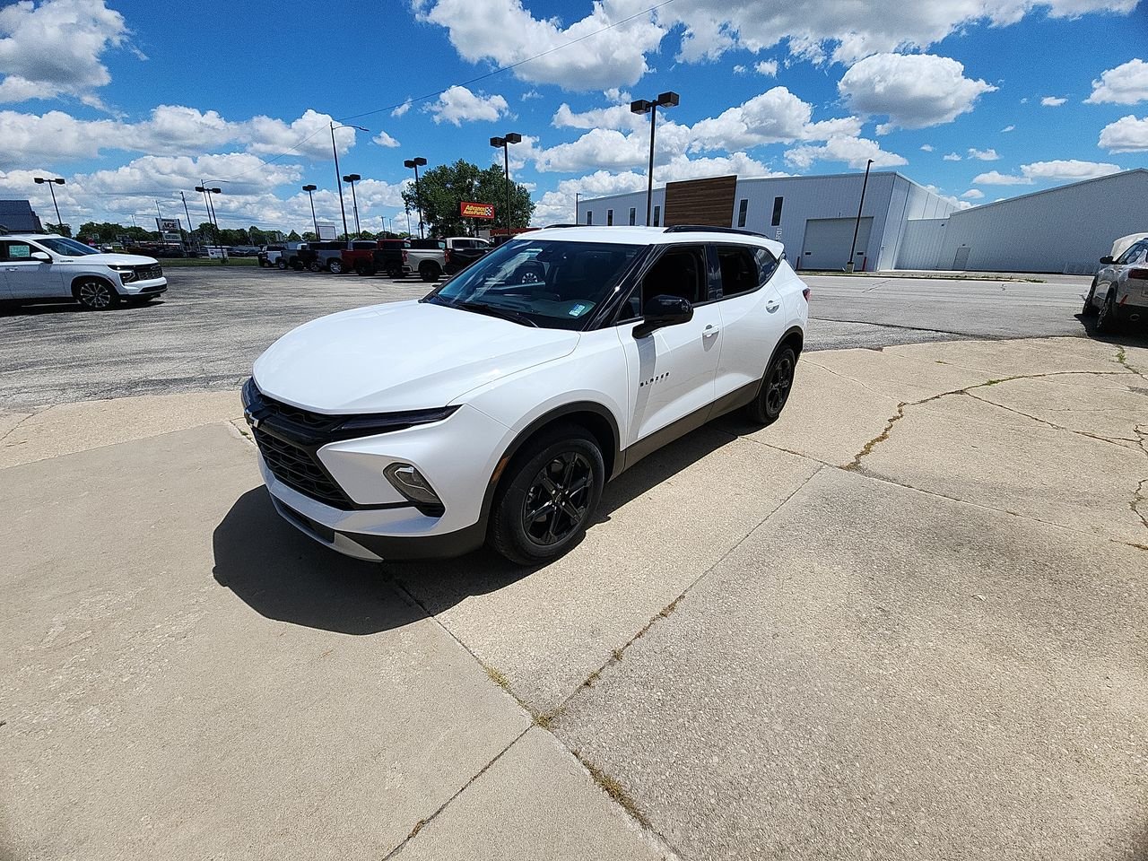 New 2026 Summit White Chevrolet 2LT image 4