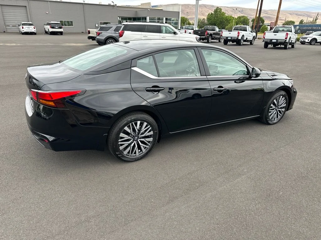 New 2026 Super Black Nissan SV image 6