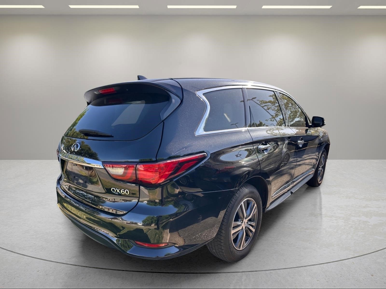 Used 2020 Black Obsidian INFINITI PURE image 3