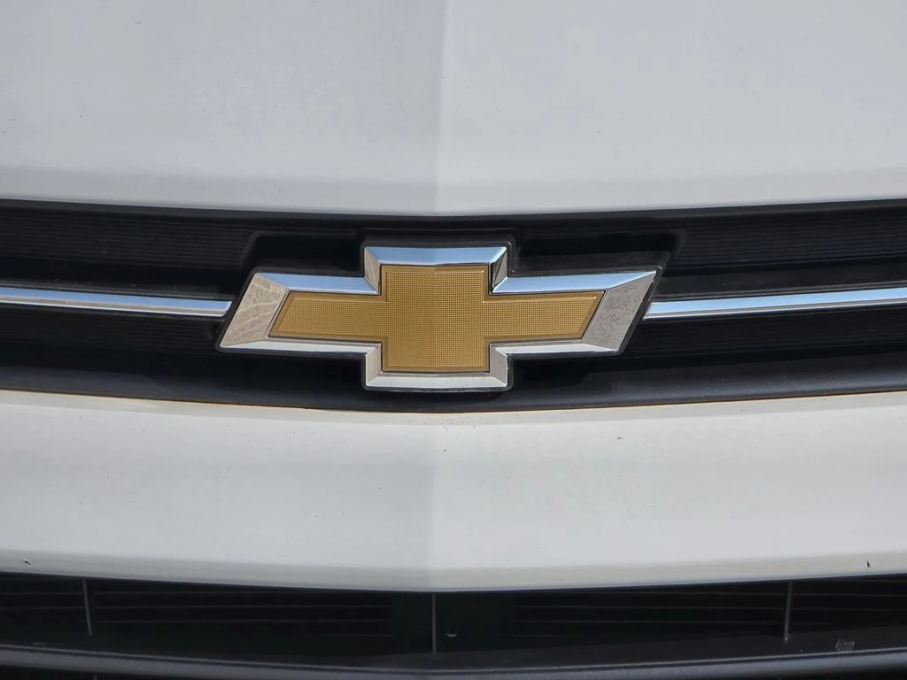 Used 2020 White Chevrolet LT image 32