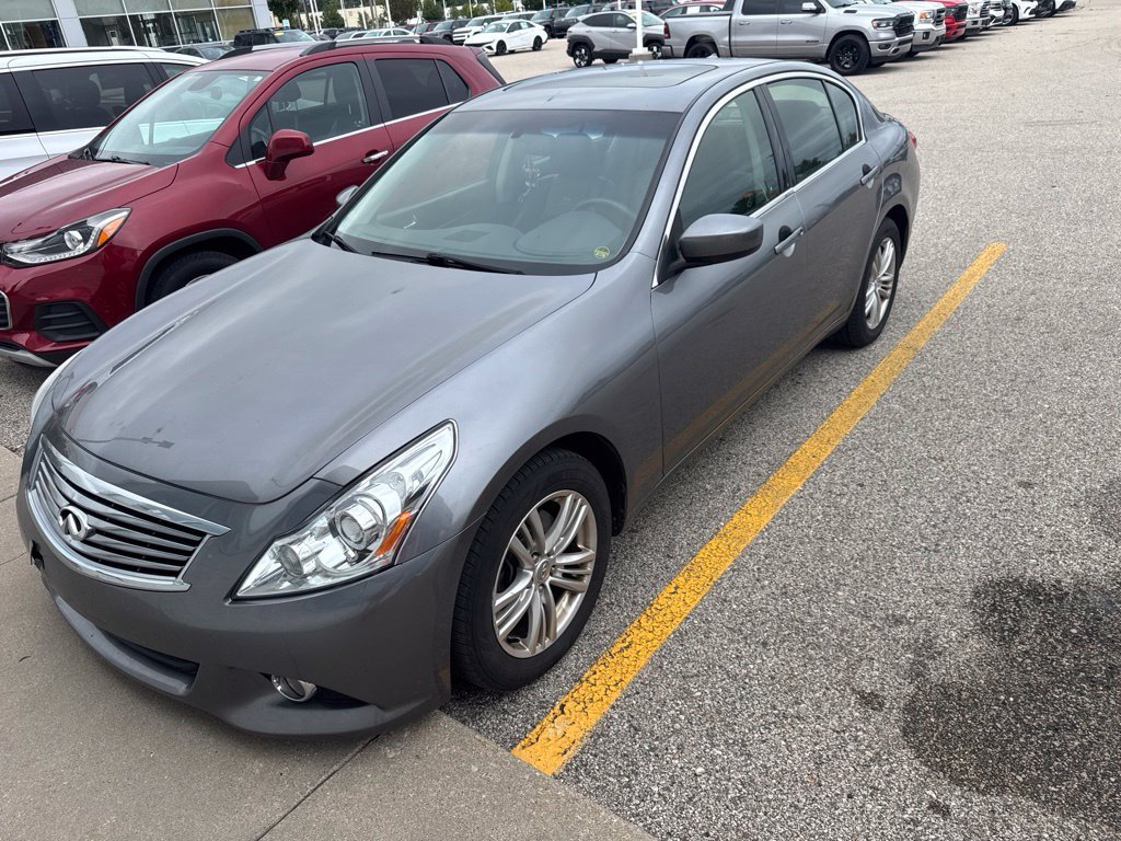 Used 2011 Gray INFINITI X image 1