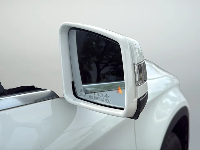 Used 2019 White Mercedes-Benz GLA 250 image 11