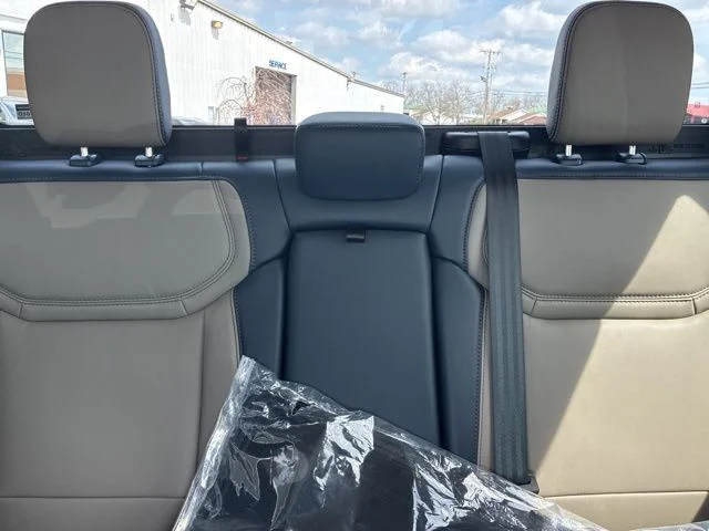 New 2026 Orange Fury Metallic Tri-Coat Ford Lariat® image 41