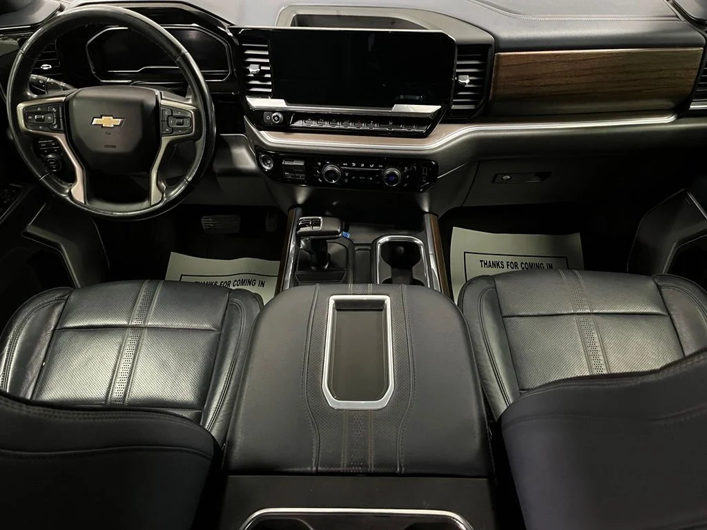 Used 2022 Beige Chevrolet High Country image 25