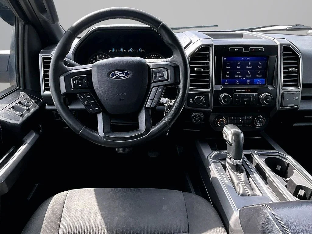 Used 2020 Gray Ford XLT image 6