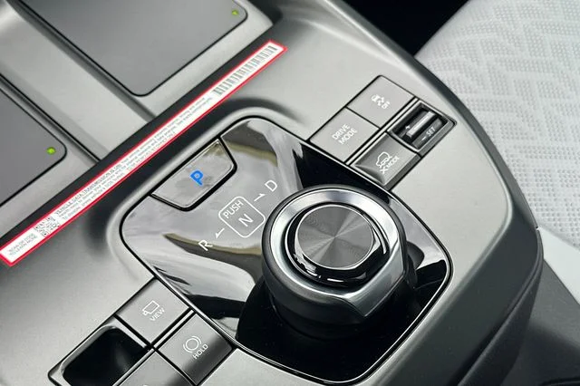 New 2026 CRYSTAL WHITE PEARL Subaru Touring image 18