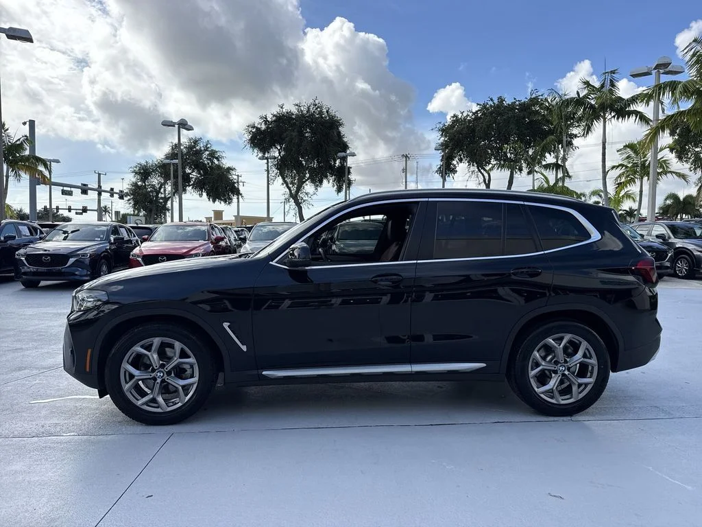 Used 2022 Jet Black BMW sDrive30i image 27