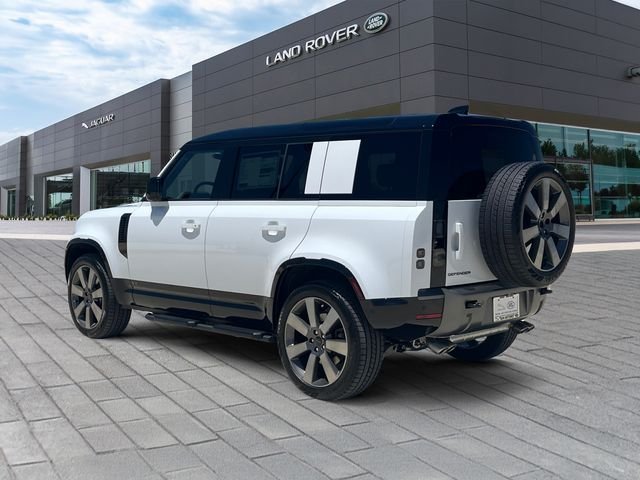 New 2026 Fuji White Land Rover V8 image 3