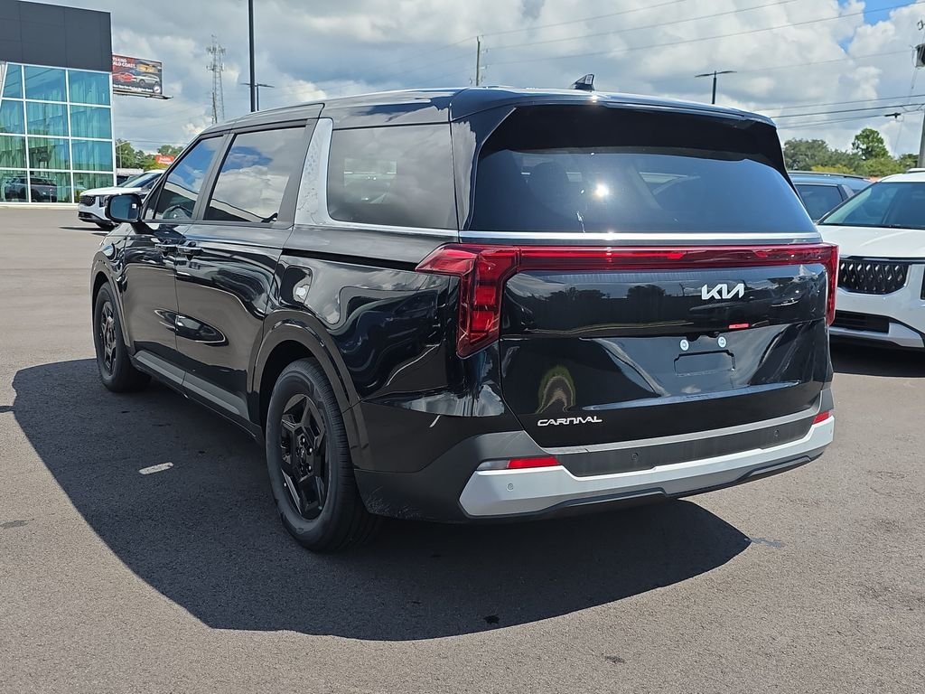 New 2026 Aurora Black Pearl Kia LXS image 5