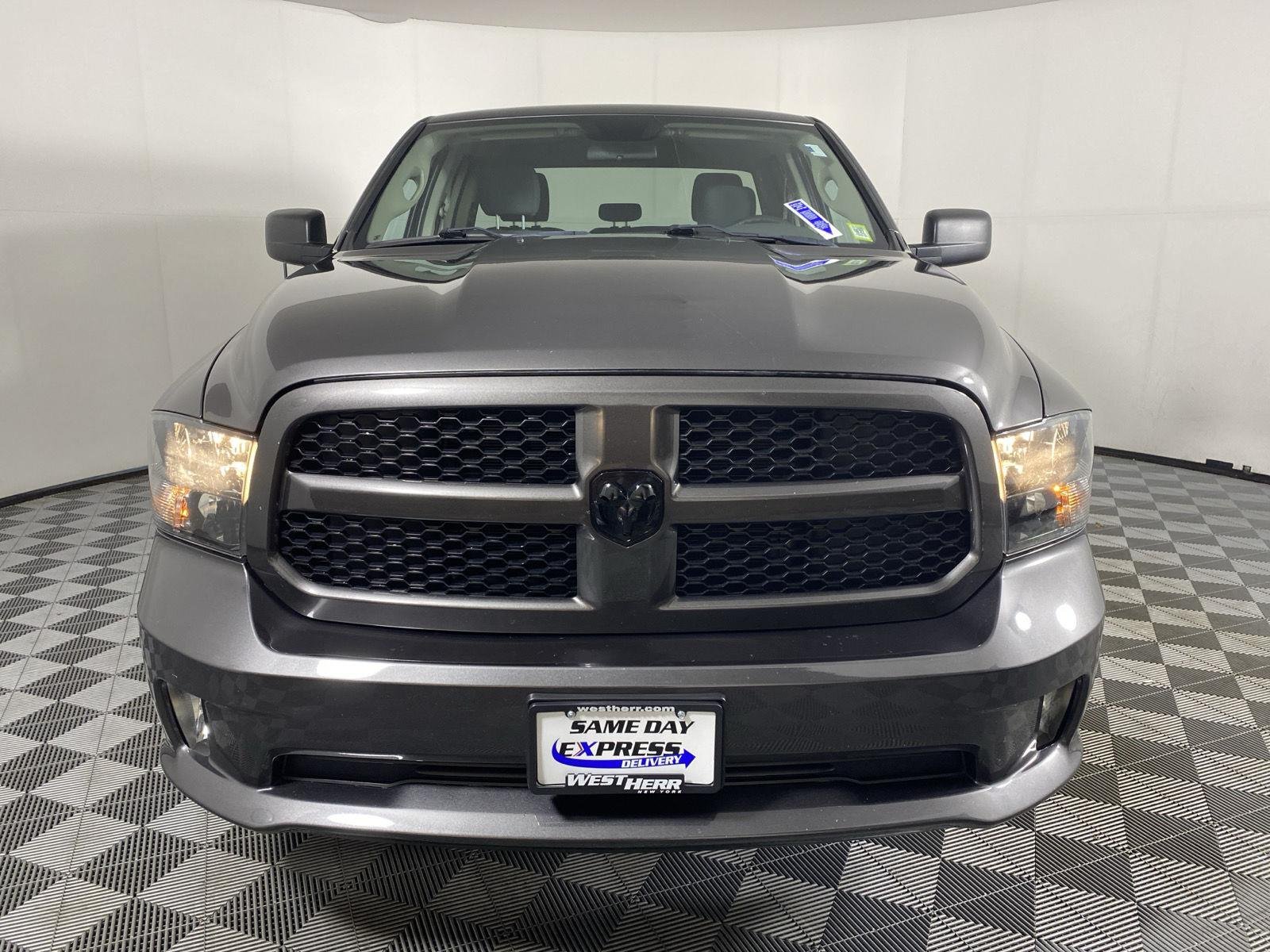 Used 2019 Granite Crystal Metallic Clearcoat Ram Express image 5