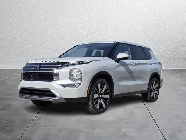 New 2026 White Mitsubishi SE image 2