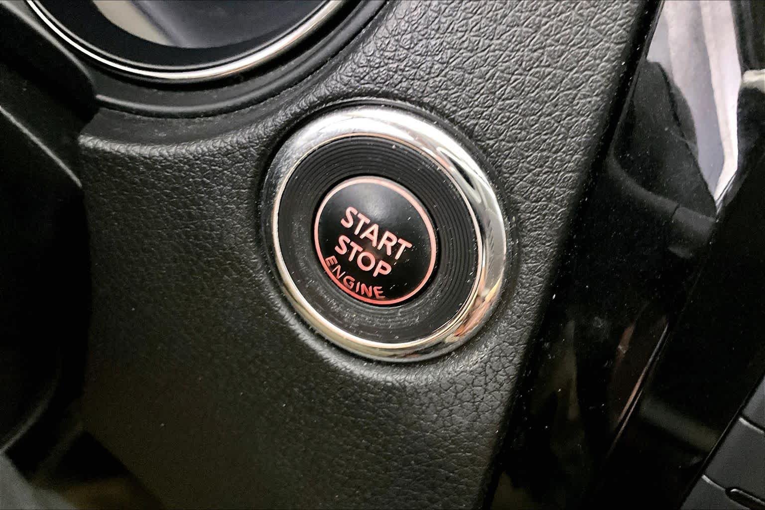 Used 2018 Pearl White Nissan SL image 31