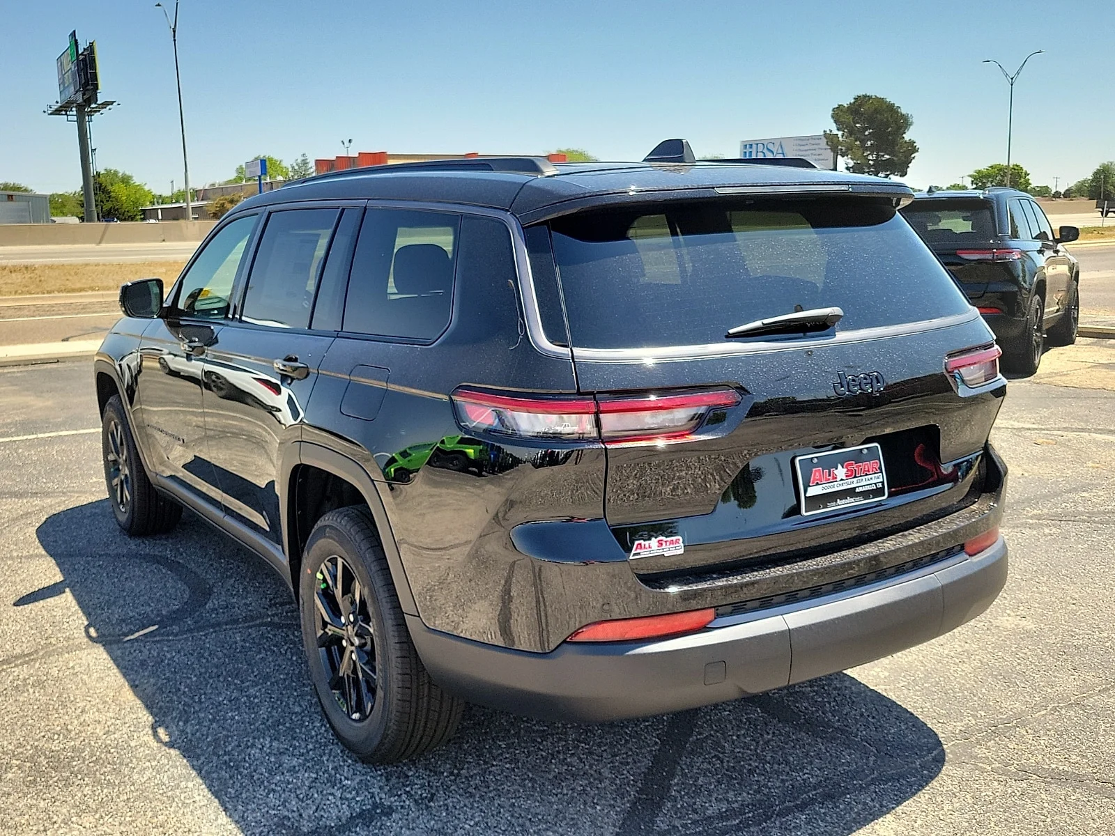 New 2026 Diamond Black Crystal Pearlcoat Jeep L LAREDO ALTITUDE 4X4 image 3