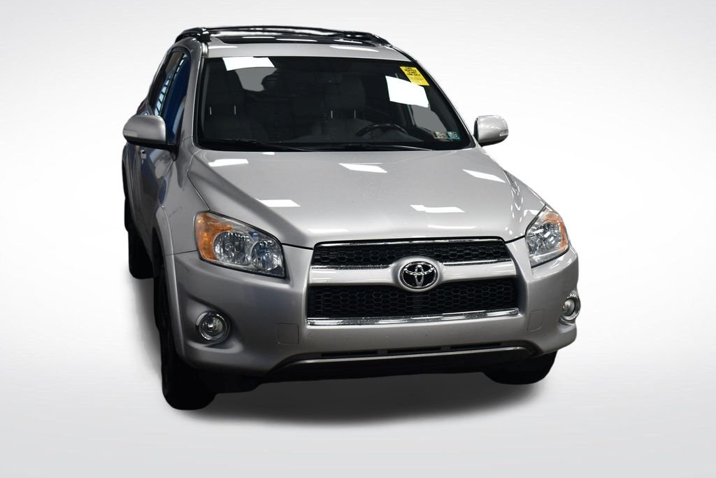 Used 2010 Classic Silver Metallic Toyota Limited image 3
