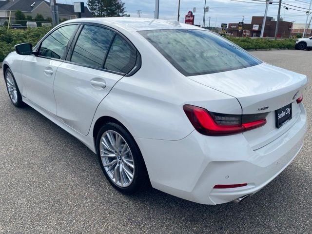 Used 2023 Alpine White BMW 330i xDrive image 9