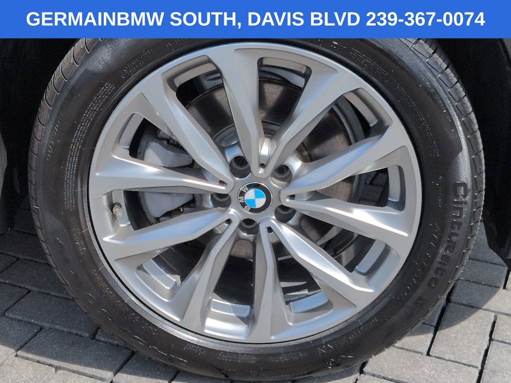 Used 2019 Phytonic Blue Metallic BMW sDrive30i image 12