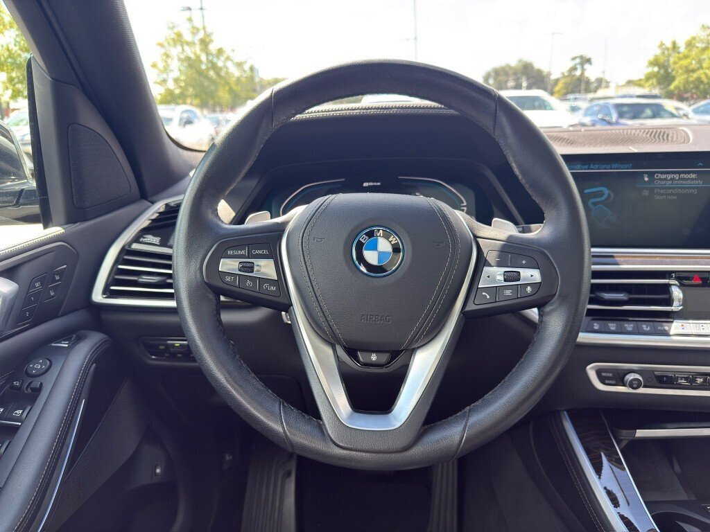 Used 2023 Manhattan Green Metallic BMW xDrive45e image 7