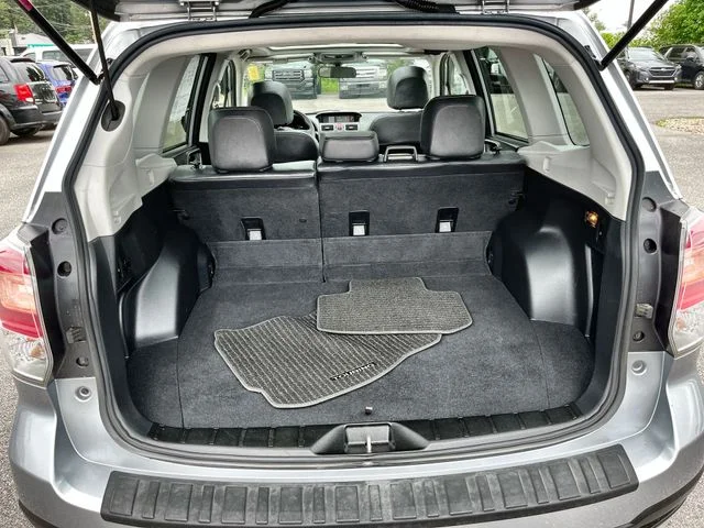 Used 2017 Silver Subaru 2.5i Touring image 22