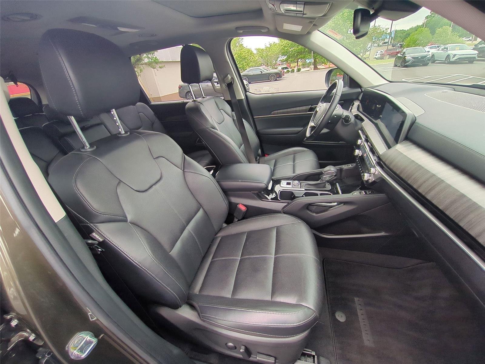 Used 2025 Dark Moss Kia EX image 51