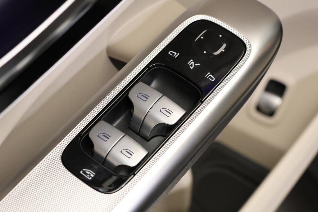New 2027  Mercedes-Benz GLC 300 image 31