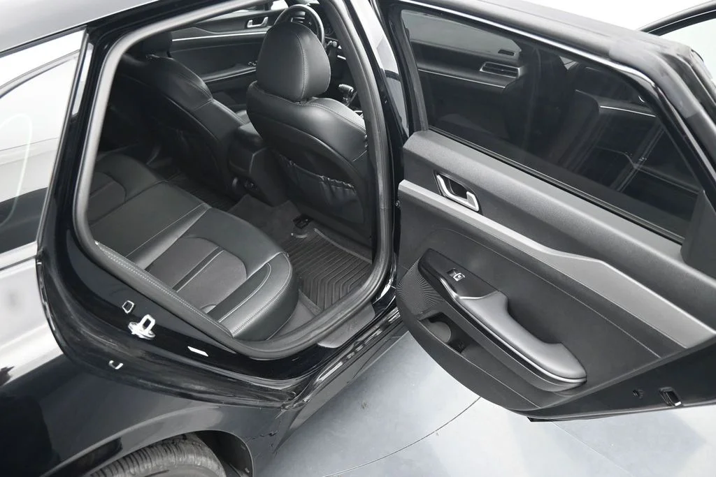Used 2024 Black Kia GT-Line image 11