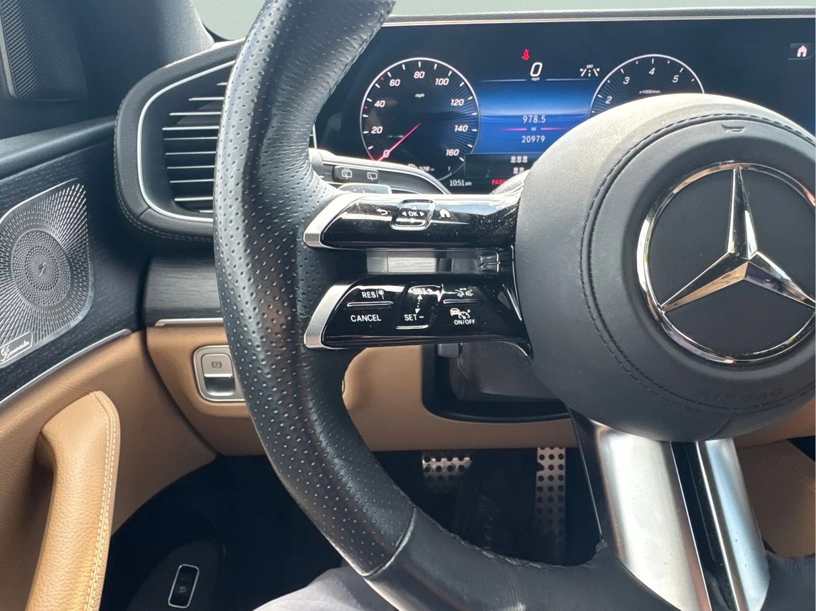 Used 2025 Black Mercedes-Benz GLS 450 image 18