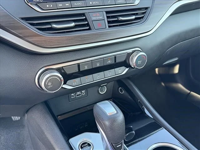 Used 2024 Gray Nissan 2.5 SV image 23