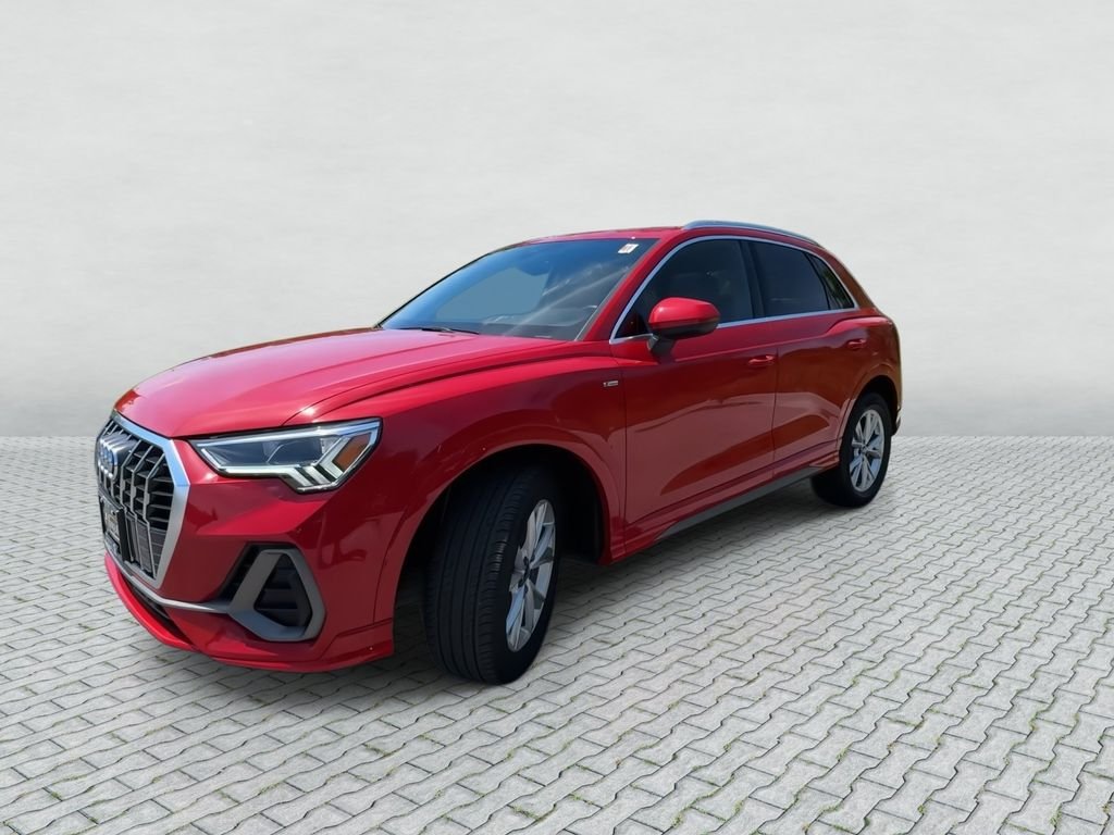 Used 2025  Audi Premium image 4
