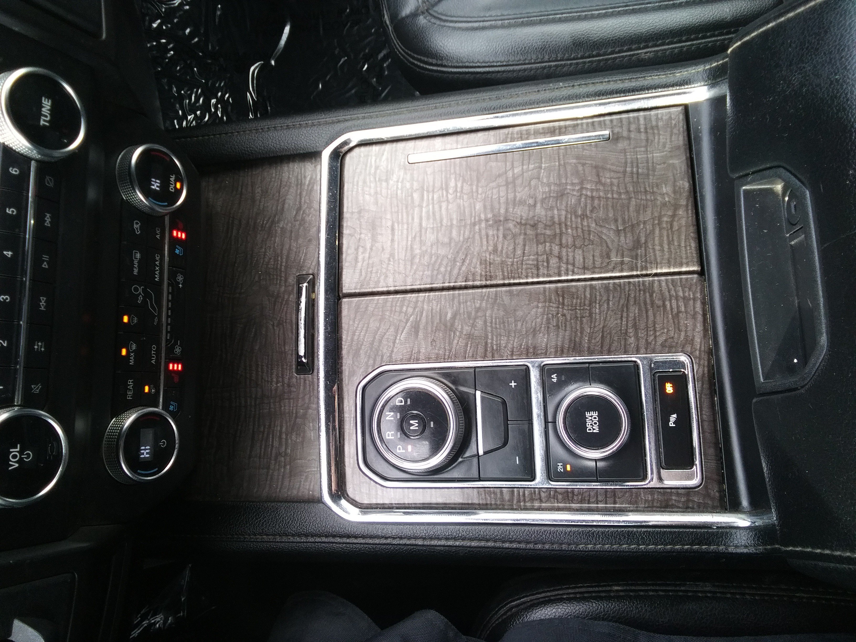 Used 2020 White Ford Limited image 22