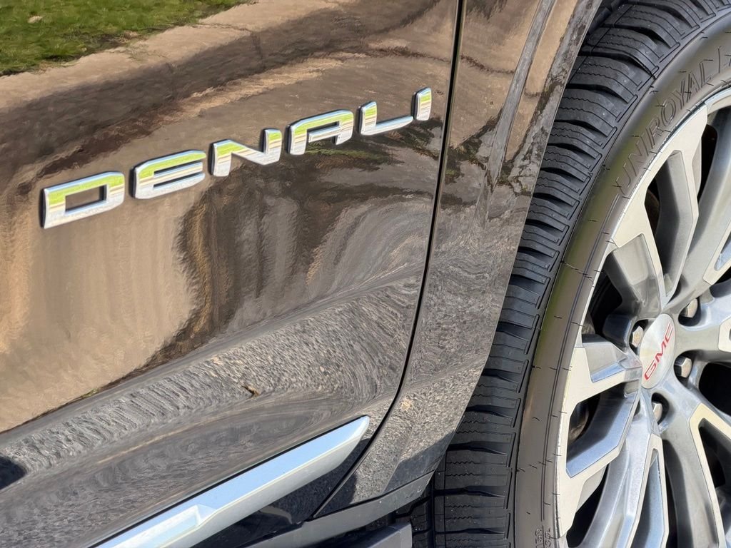 Used 2021 Black GMC Denali image 19