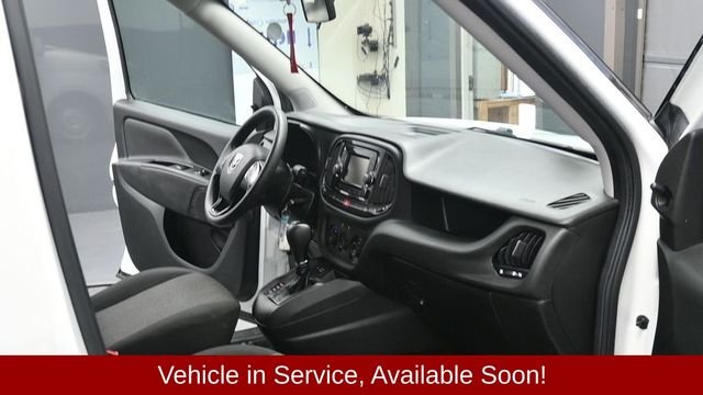 Used 2022 White Ram Base image 16