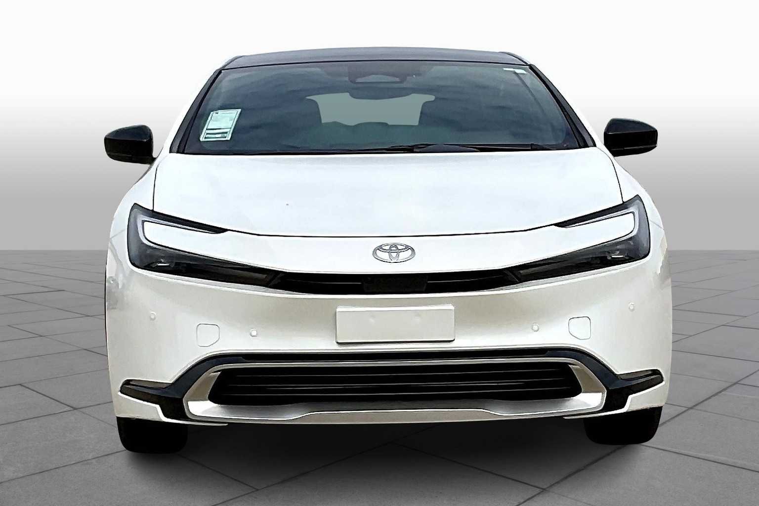 New 2026 Wind Chill Pearl Toyota XSE Premium image 3