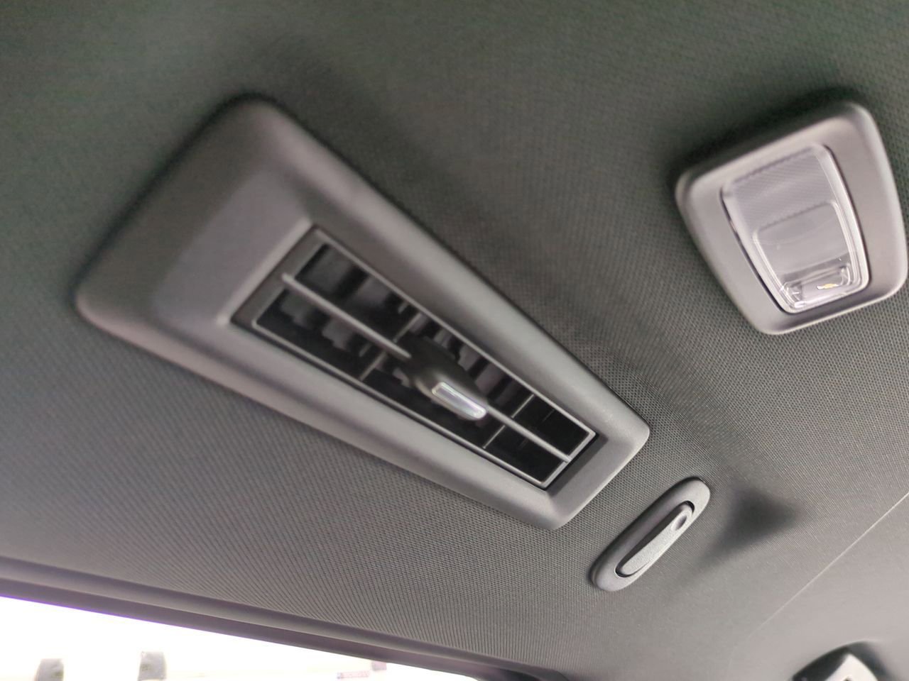 2025 Chevrolet Suburban High Country - Photo 22