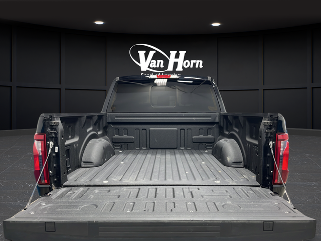 Used 2024 Agate Black Metallic Ford XLT image 25