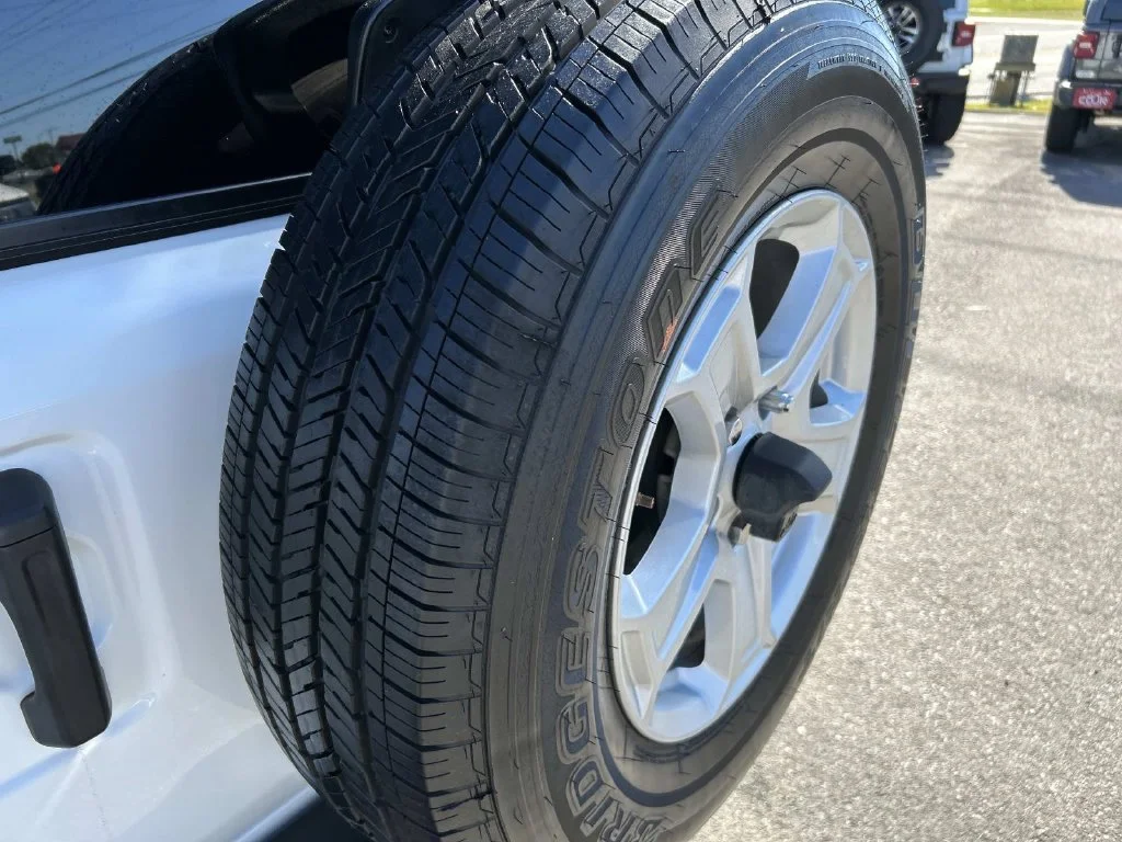 Used 2021 White Jeep Sport S image 15