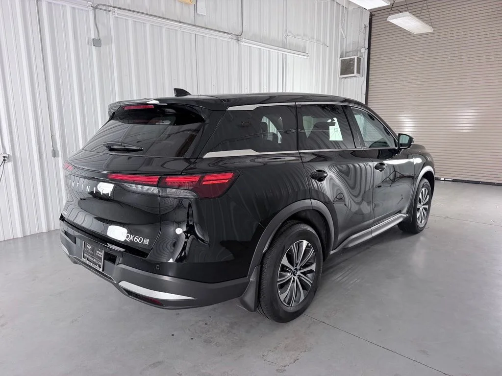 Used 2026 Black INFINITI PURE image 5
