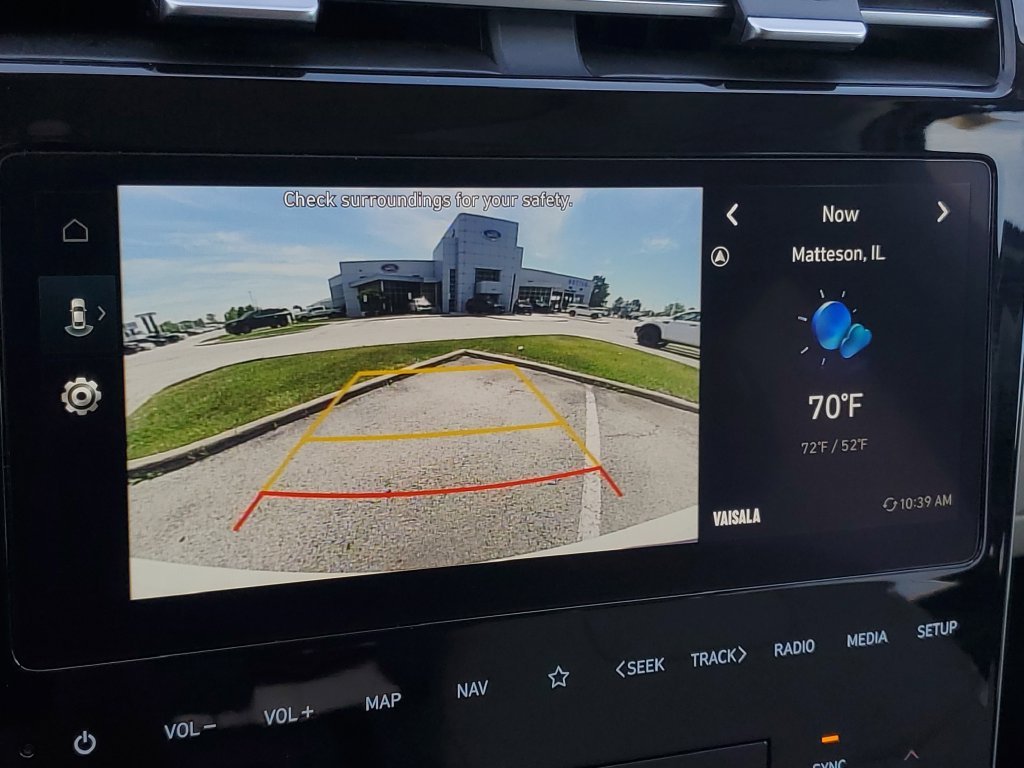 Used 2024 White Hyundai SEL image 16