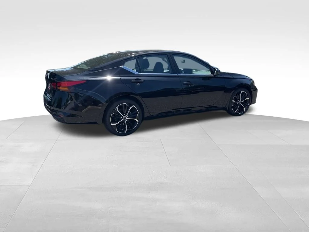 New 2026 Super Black Nissan SR image 4