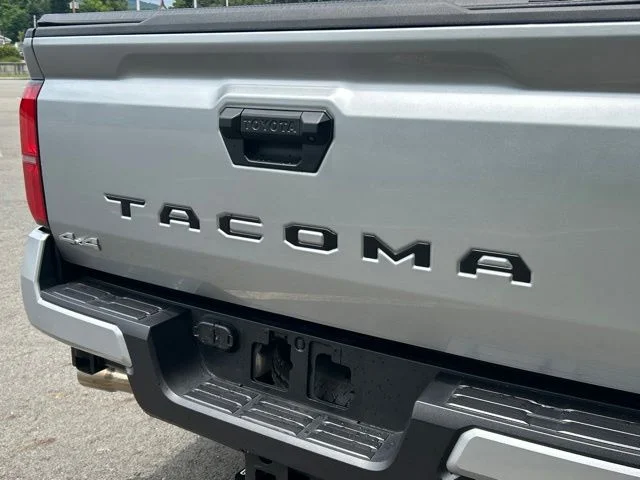 Used 2025 Silver Toyota SR5 image 18