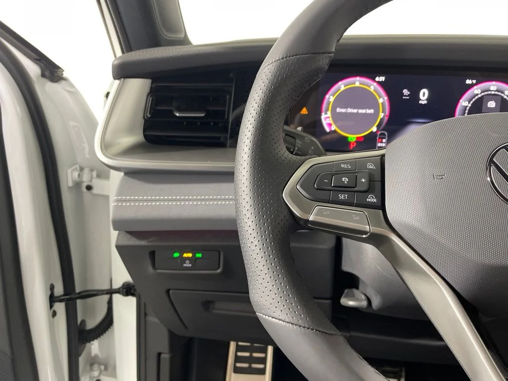 New 2026 White/off-white Volkswagen 2.0T SE R-Line Black image 11